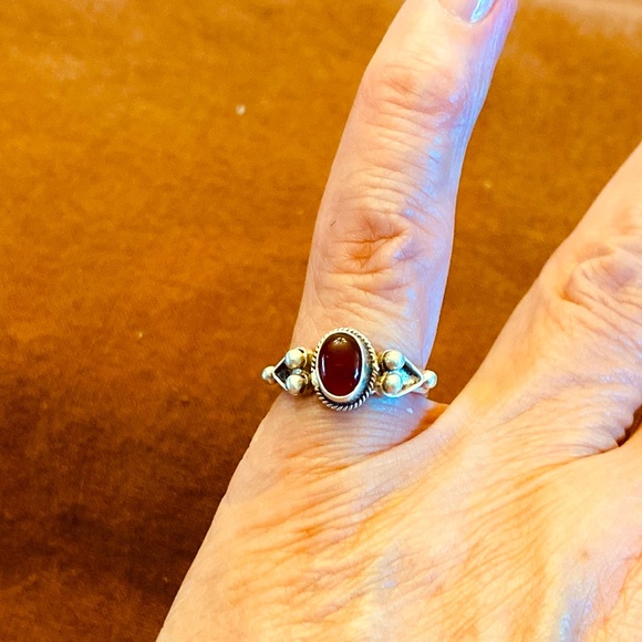 Silver ring - Picture 3 of 3